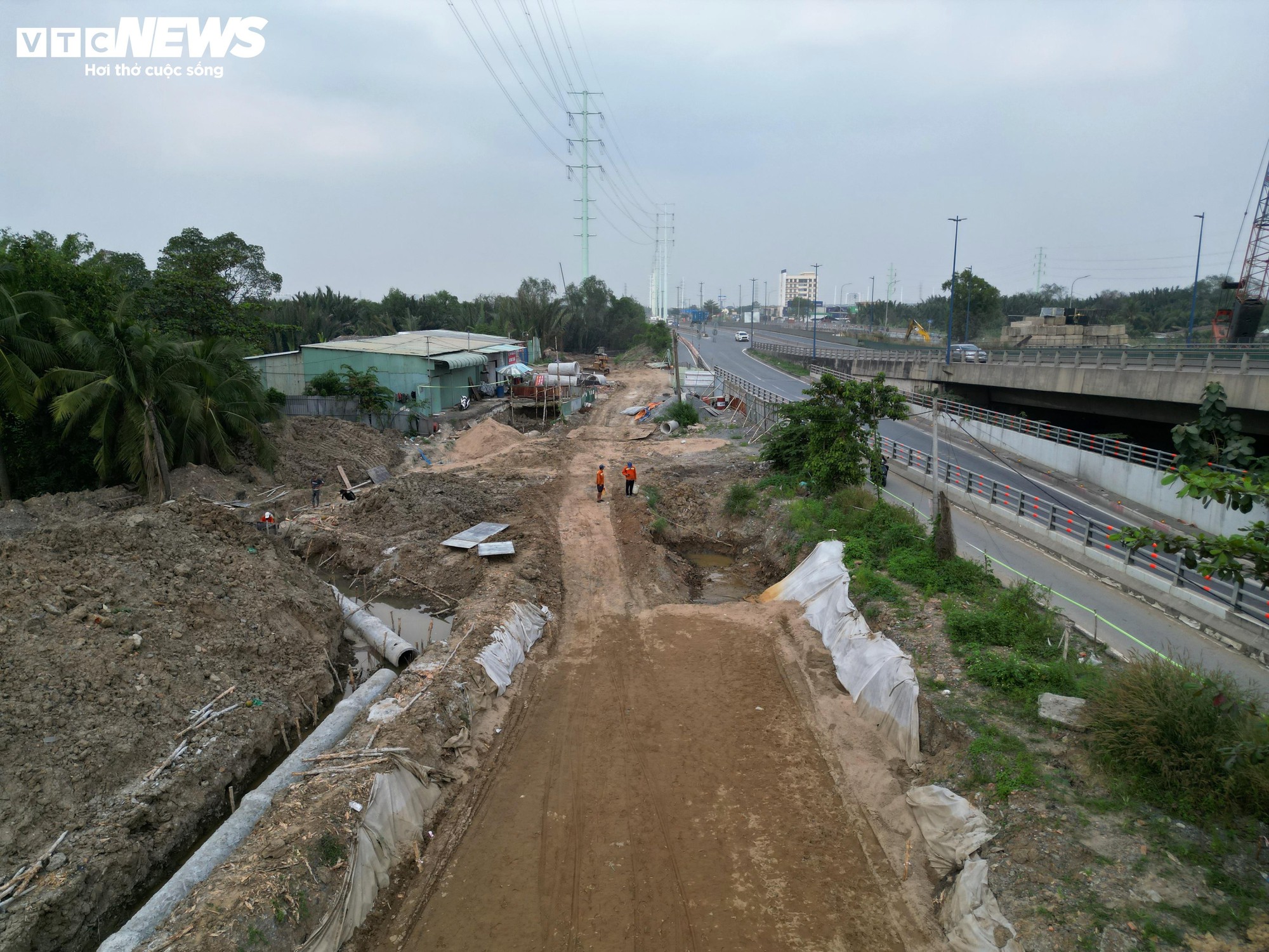 Nút giao kẹt xe bậc nhất TP.HCM tăng tốc thi công sau nhiều lần chậm tiến độ - Ảnh 11