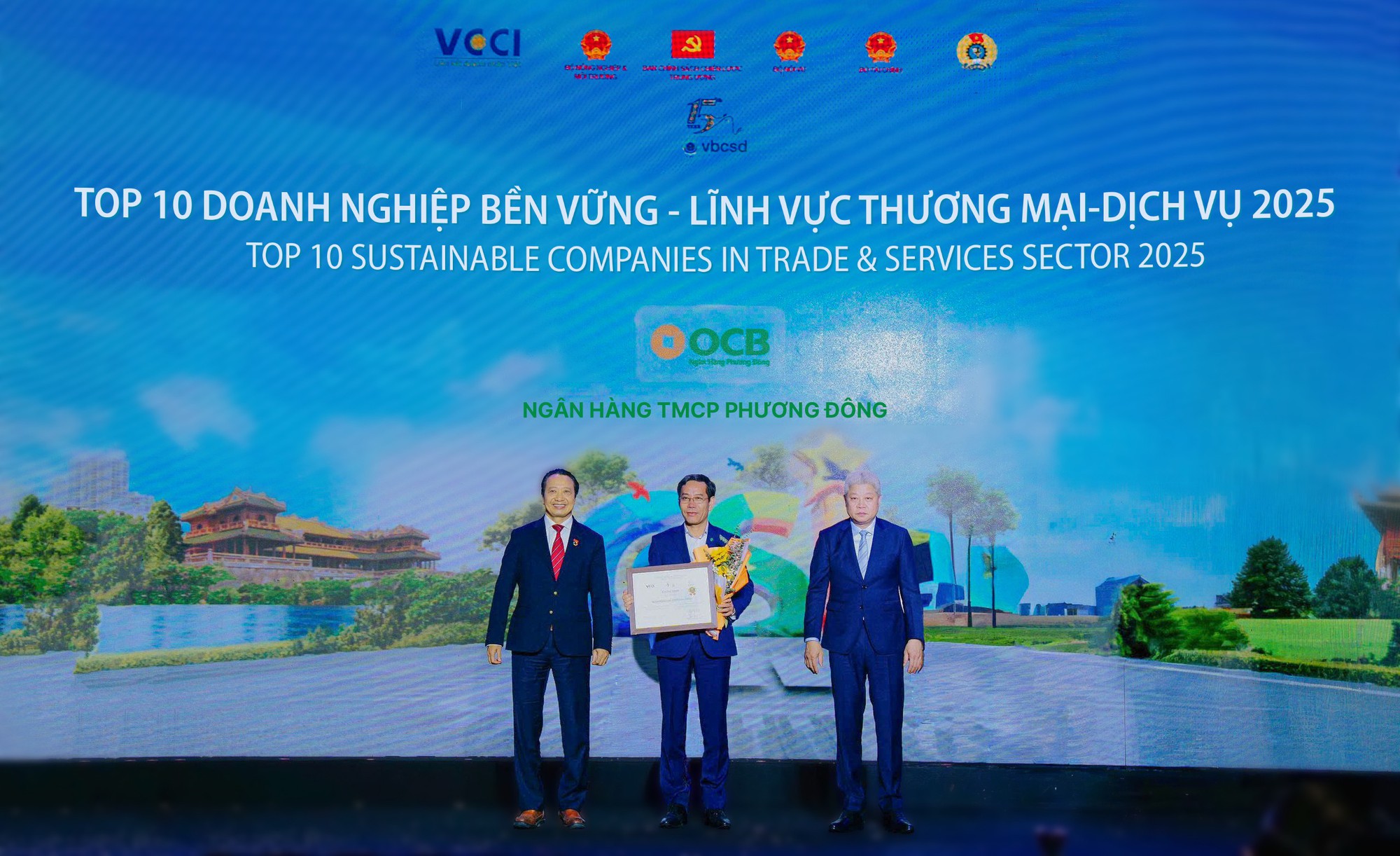 OCB nhận cú đúp giải thưởng Quản trị công ty và Top 10 Doanh nghiệp Bền vững - Ảnh 2