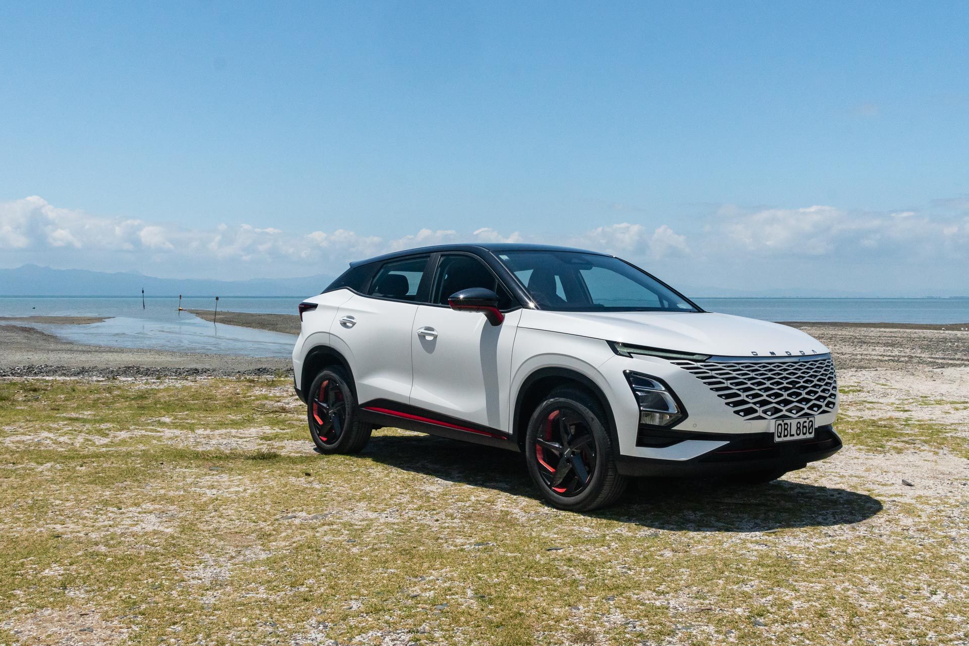 Chuyện gì thế này: Toyota Vios giảm giá sốc, Mazda CX-5 "phá giá" phân khúc SUV cỡ C - Ảnh 3