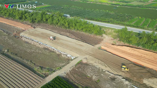 Tuyến đường di sản dọc sông Hồng gần 10.000 tỷ đồng đang thành hình - Ảnh 7