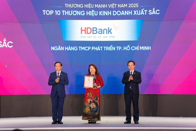 HDBank nhận 3 giải thưởng uy tín về hiệu quả kinh doanh, thương hiệu và đổi mới sáng tạo - Ảnh 1