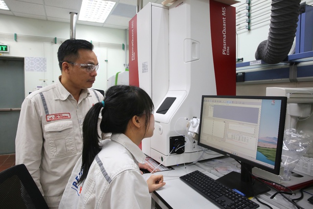 Cải tiến phương pháp phân tích phòng thí nghiệm, kỹ sư BSR làm lợi cả tỷ đồng/năm - Ảnh 1