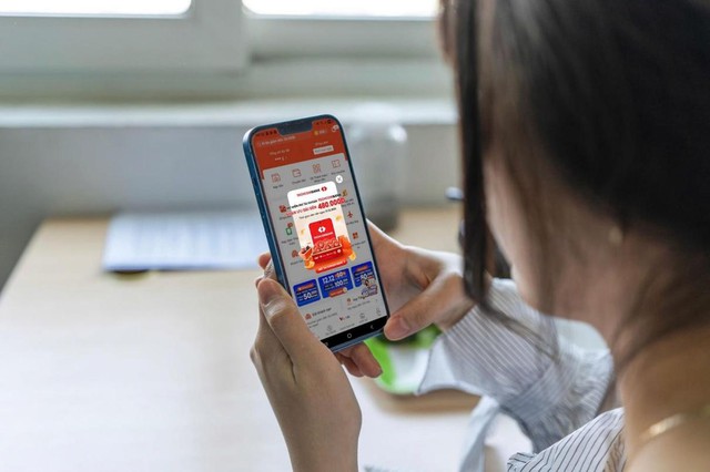 Ngân hàng liên kết với ví điện tử: Dùng sao để có lợi nhất? - Ảnh 1