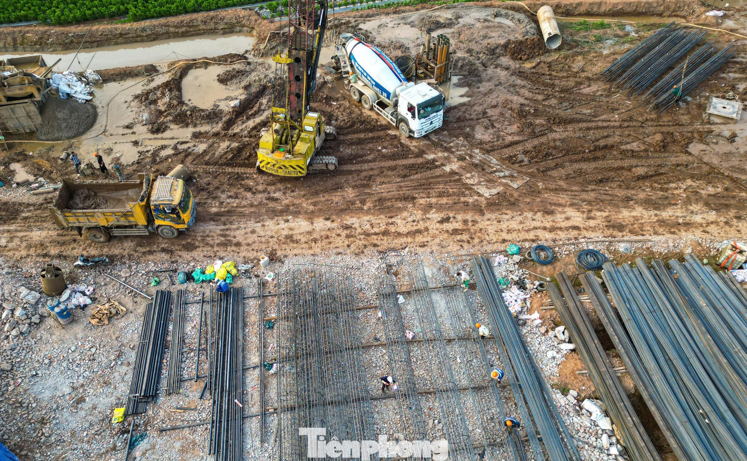 Toàn cảnh công trường thi công cầu Mễ Sở rộng 4 làn xe nối Hà Nội - Hưng Yên. - Ảnh 8