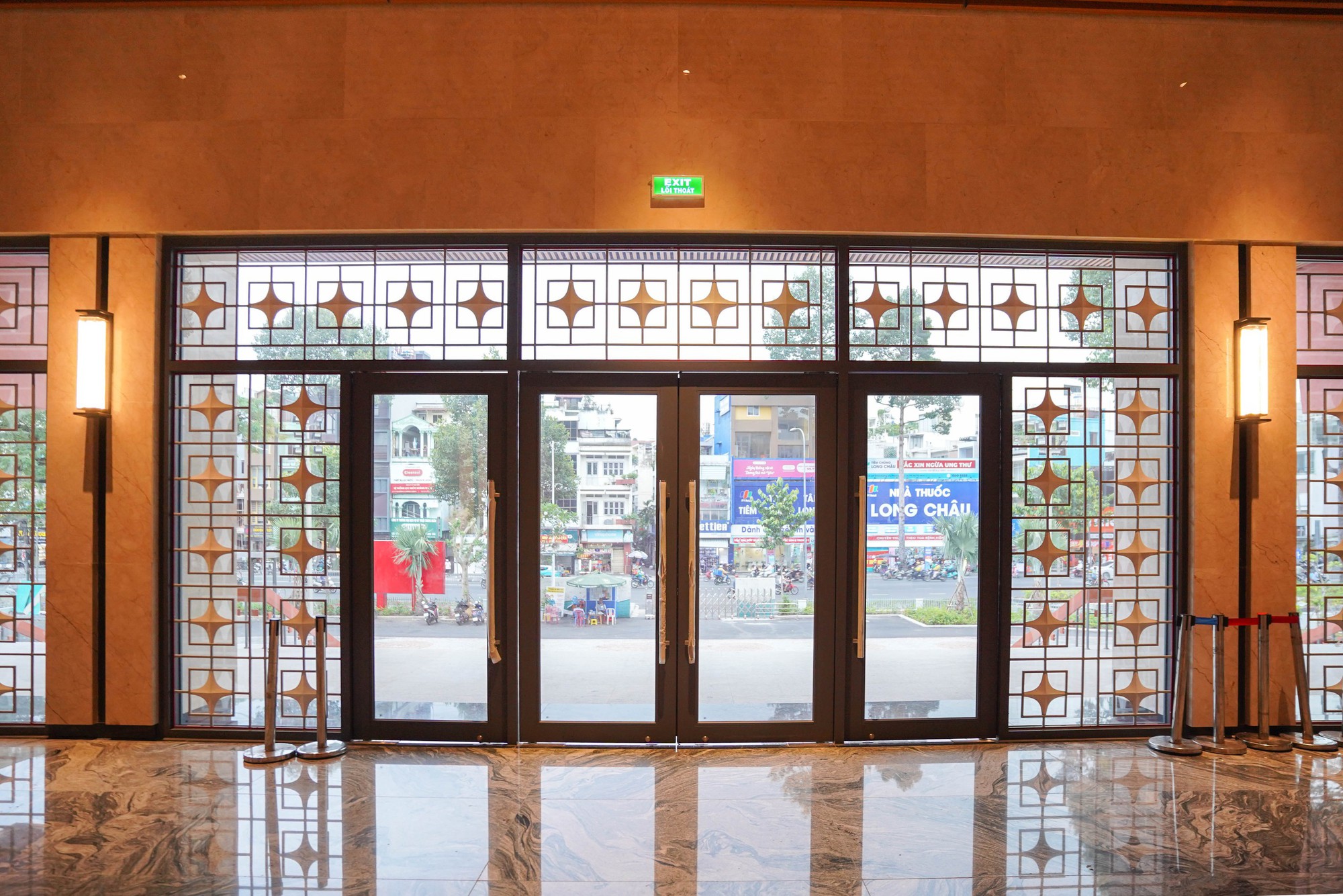 Ngắm nhà hát Hòa Bình tuyệt đẹp trong tấm áo mới trị giá hơn 270 tỉ đồng - Ảnh 27