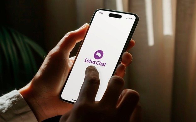 Ứng dụng nhắn tin Lotus Chat đã có 2 triệu lượt tải - Ảnh 1