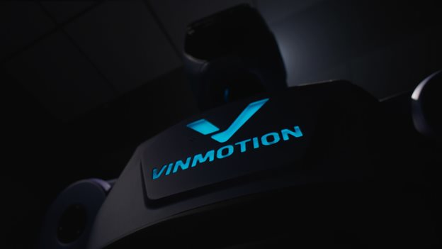 Robot hình người thế hệ thứ 2 của VinMotion lộ diện: Đột phá hơn, có thể tự đứng dậy khi ngã và tự thay pin? - Ảnh 3