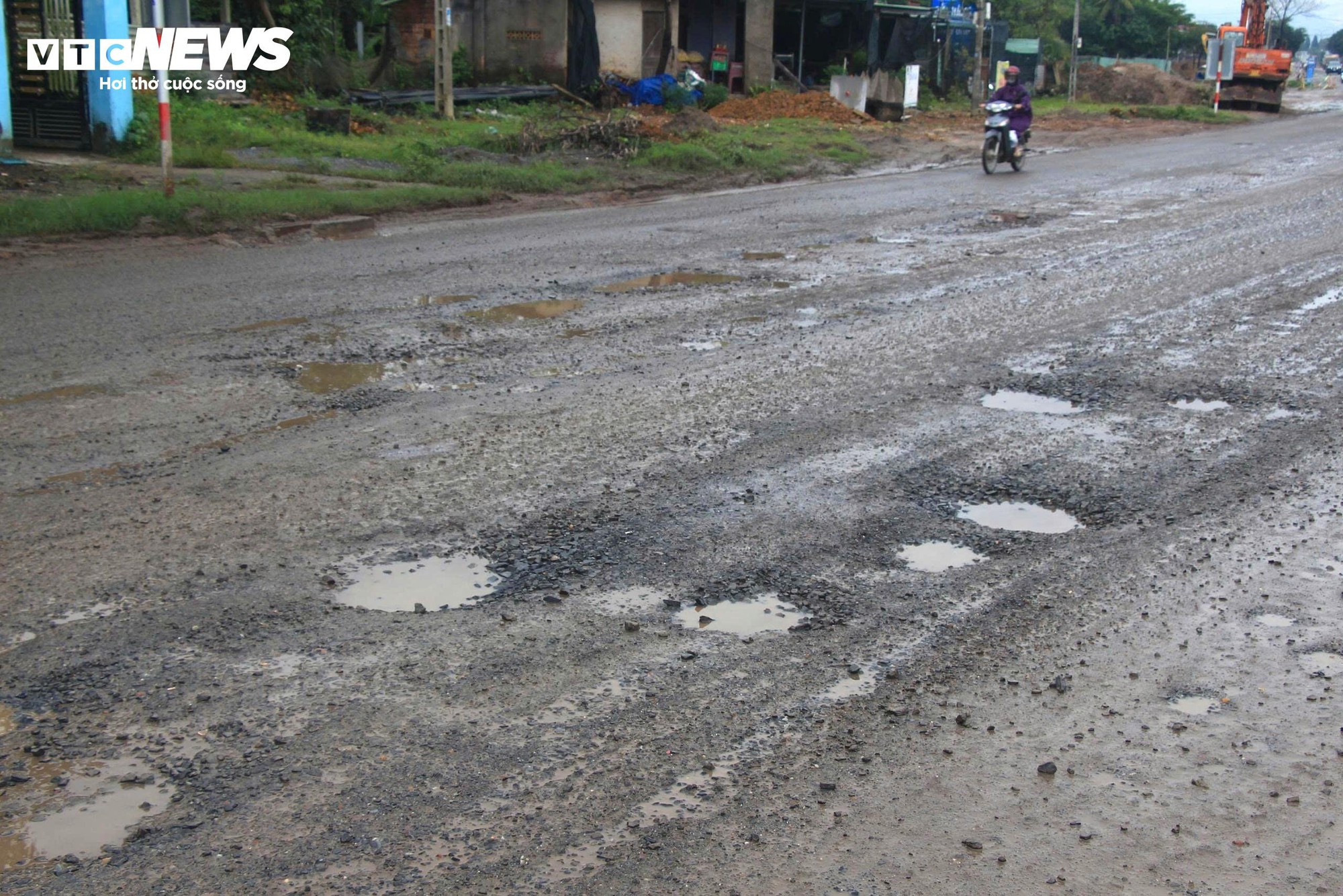 Quốc lộ 14B nát như tương, dân ngao ngán dự án cải tạo gần 780 tỷ thi công ì ạch - Ảnh 7