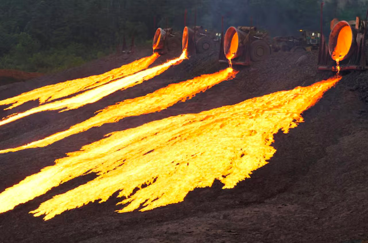 Bị Trung Quốc 'buông tay', quốc gia Đông Nam Á điêu đứng vì 'lỡ' sản xuất 70% nguồn cung của thế giới: Hàng trăm nghìn tấn hàng nằm im, không biết bán cho ai - Ảnh 1