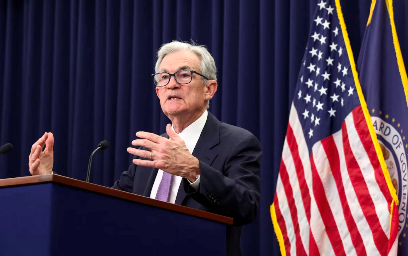 Fed 'đi trên dây' - Ảnh 1