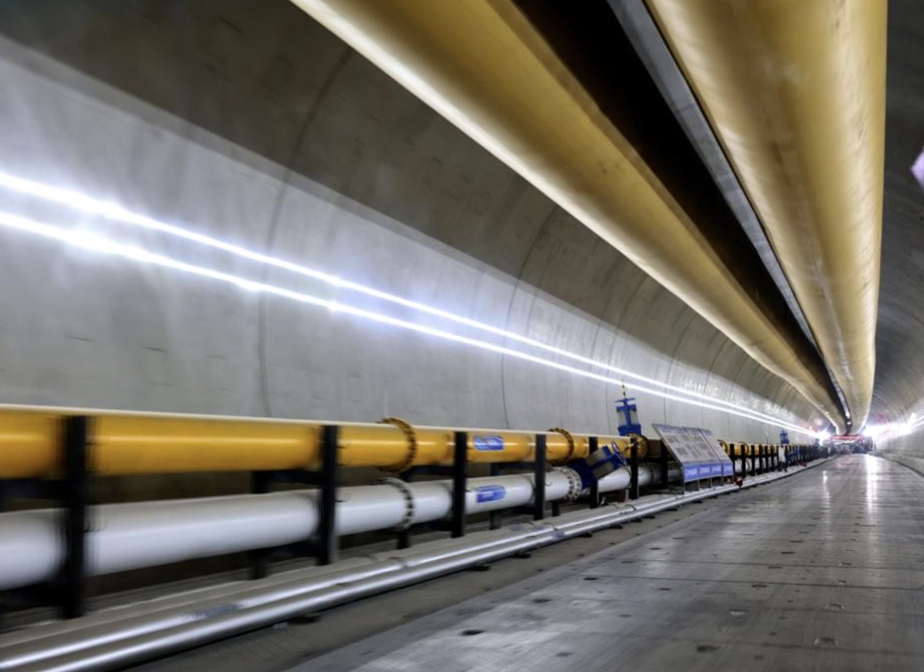 Chưa từng có: ‘Quái vật’ đào hầm nặng 4.000 tấn xuất hiện, khoan liên tục 10 km ở 89 mét dưới lòng sông, có thể khiến ngành xây dựng đường hầm cao tốc thay đổi mãi mãi - Ảnh 2