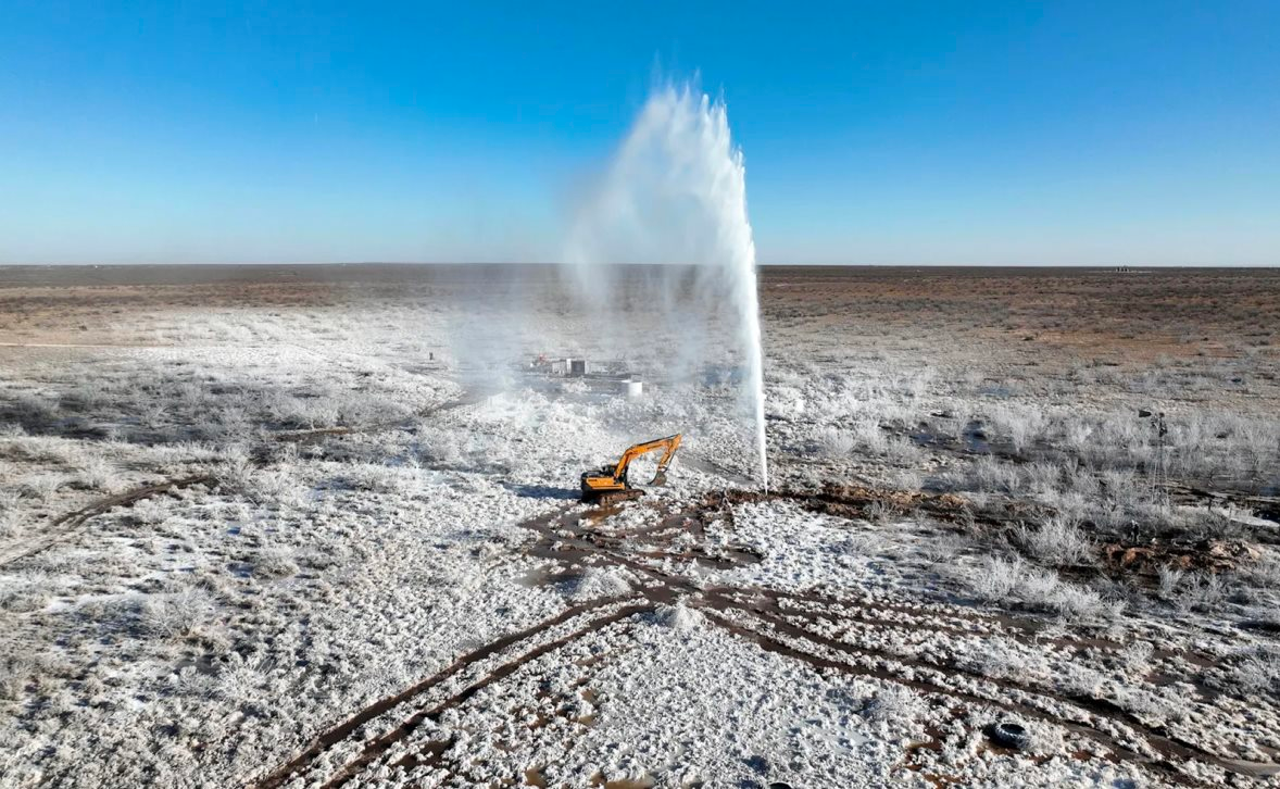 Mỏ 'vàng đen' 3.000 tỷ USD phát nổ, chất độc phun trào dữ dội, Mỹ hứng cú sốc lớn - Ảnh 1