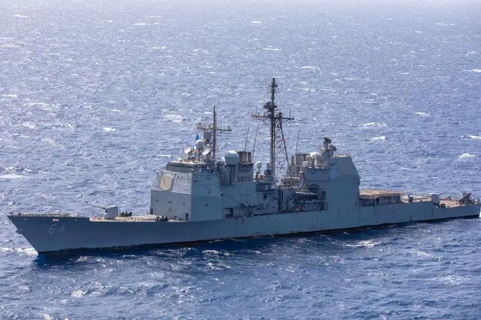 Kinh hoàng Biển Đỏ: Tàu chiến Mỹ khai hỏa tiêu diệt... chiến đấu cơ Mỹ - suýt gây thảm họa kép - Ảnh 1