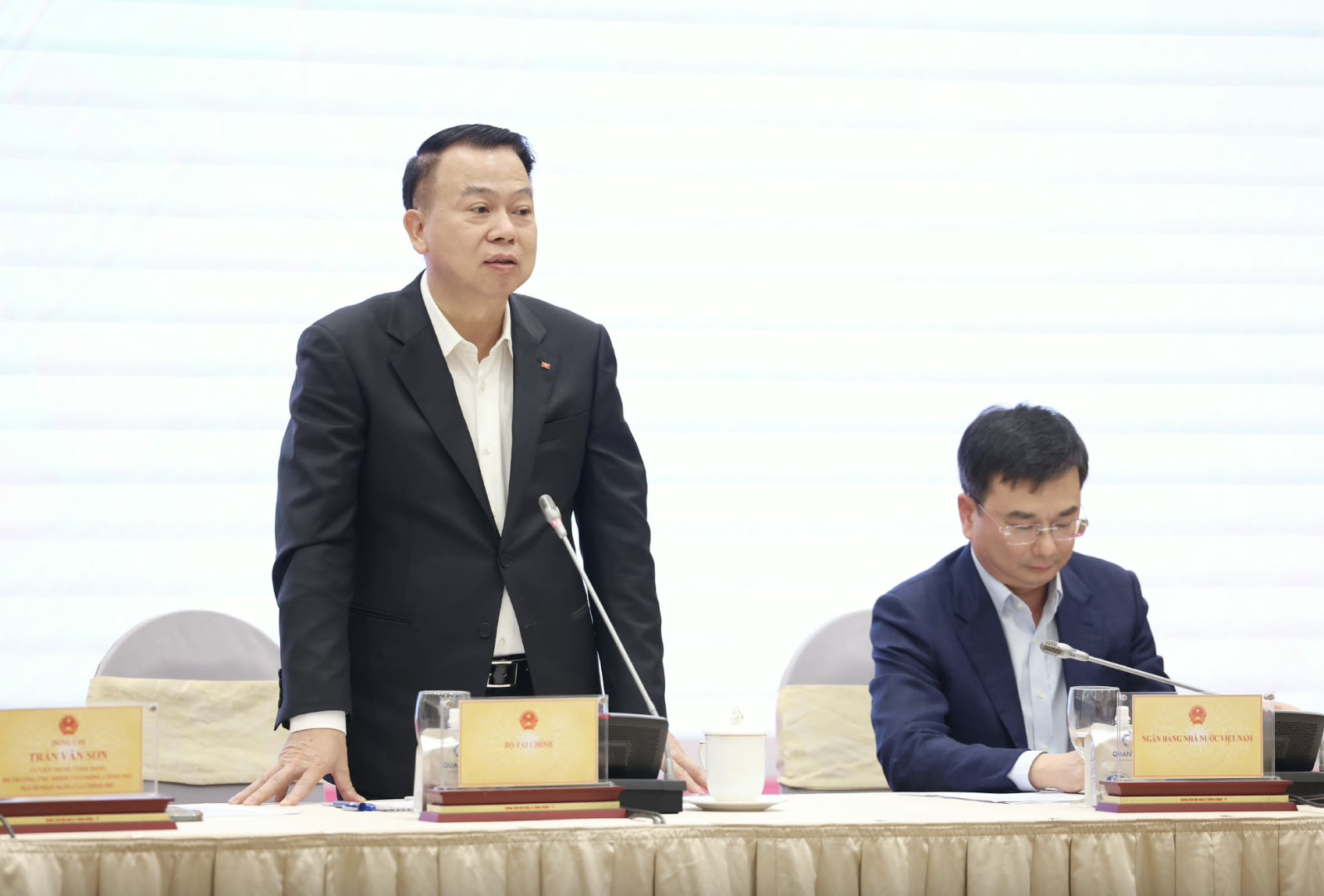 Giảm lãi vay cho 3 triệu khách hàng tại 22 tỉnh, thành chịu bão lũ - Ảnh 2