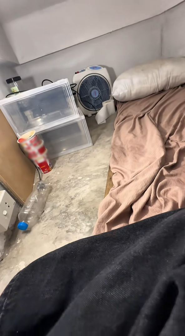 Xôn xao phòng trọ 2m2 giá thuê 500k/ tháng ở Hà Nội: Nhiều điểm bất thường - Ảnh 2