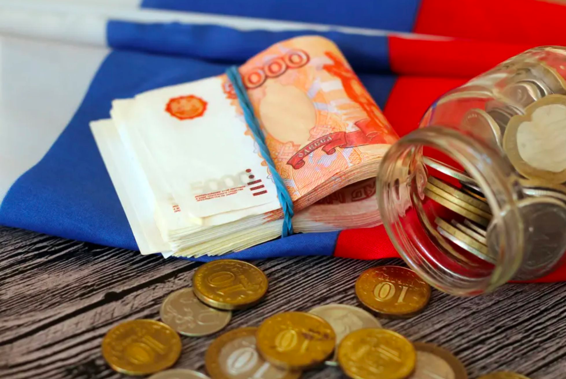 Buồn của Ukraine: Tài chính sắp cạn kiệt nhưng EU vẫn chưa dám 'trao tay' hơn 100 tỷ USD tài sản của Nga, lý do là gì? - Ảnh 1