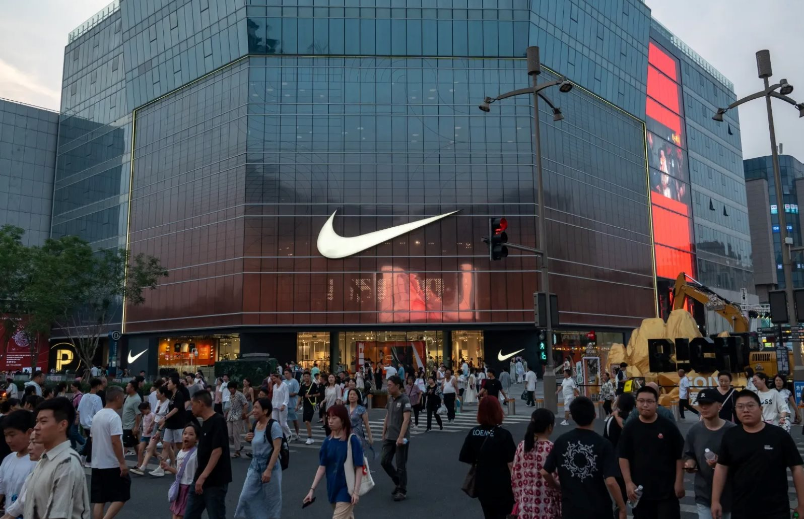 Nike gặp khó tại Trung Quốc, hiện đang chật vật phục hồi sau loạt sai lầm - Ảnh 2