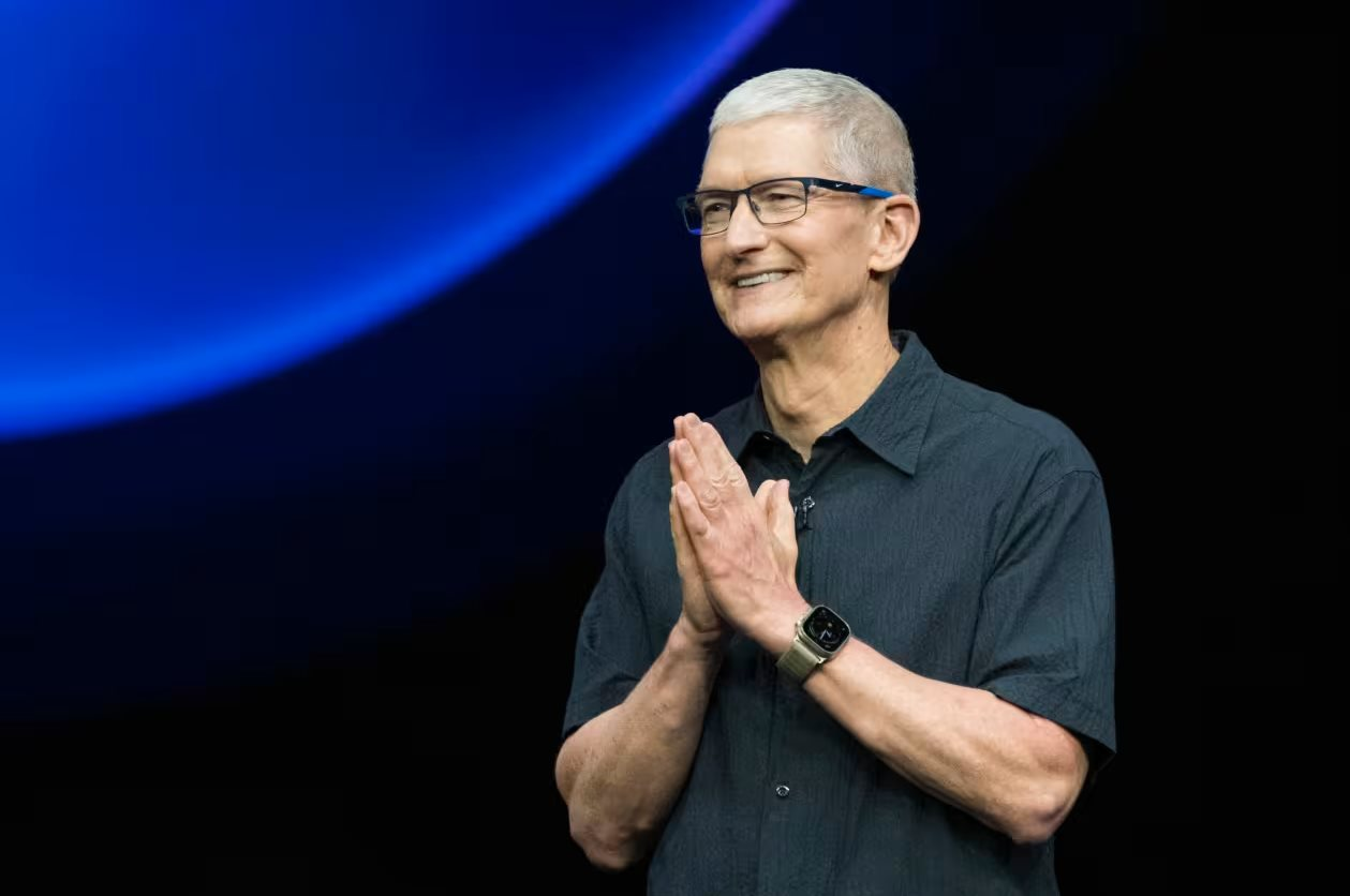 Tim Cook vừa tăng gấp đôi lượng sở hữu một cổ phiếu, nhưng không phải Apple - Ảnh 1