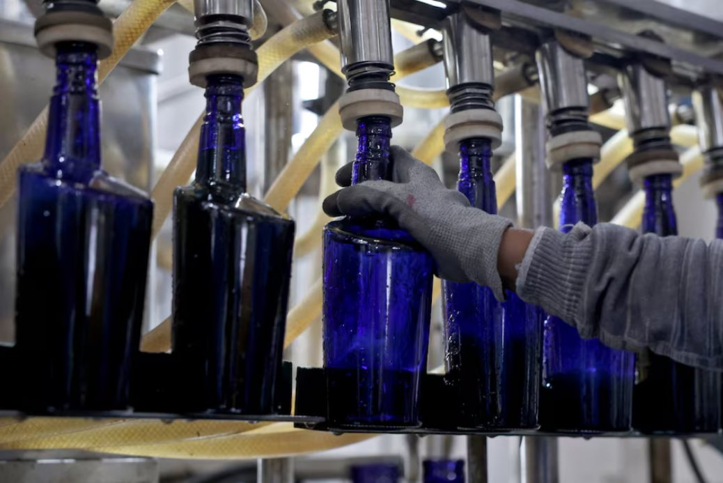 Nghịch lý: Xây nhà máy rượu, bia trên "sa mạc", các ông lớn toàn cầu loay hoay trong cơn khát nước - Ảnh 2