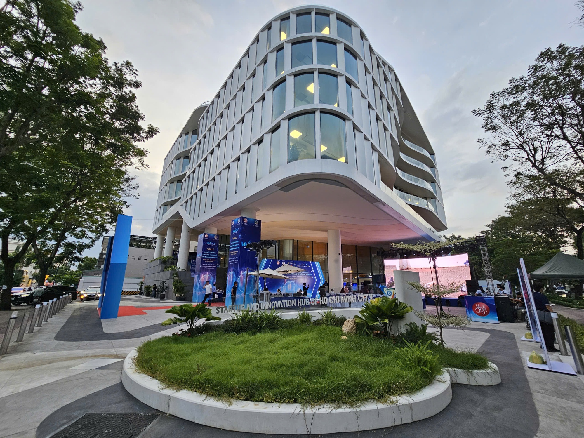 Chuẩn bị khai trương Trung tâm Tài chính quốc tế tại TP HCM - Ảnh 2