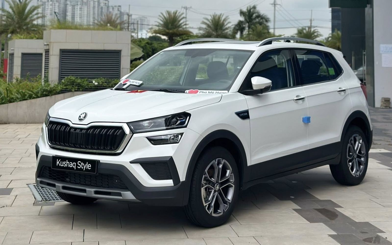 Skoda Kushaq giảm giá mạnh tại đại lý ‘chạy đua’ với Xforce: Giá thực tế còn từ 539 triệu đồng, chỉ ngang Sonet, Fronx - Ảnh 1