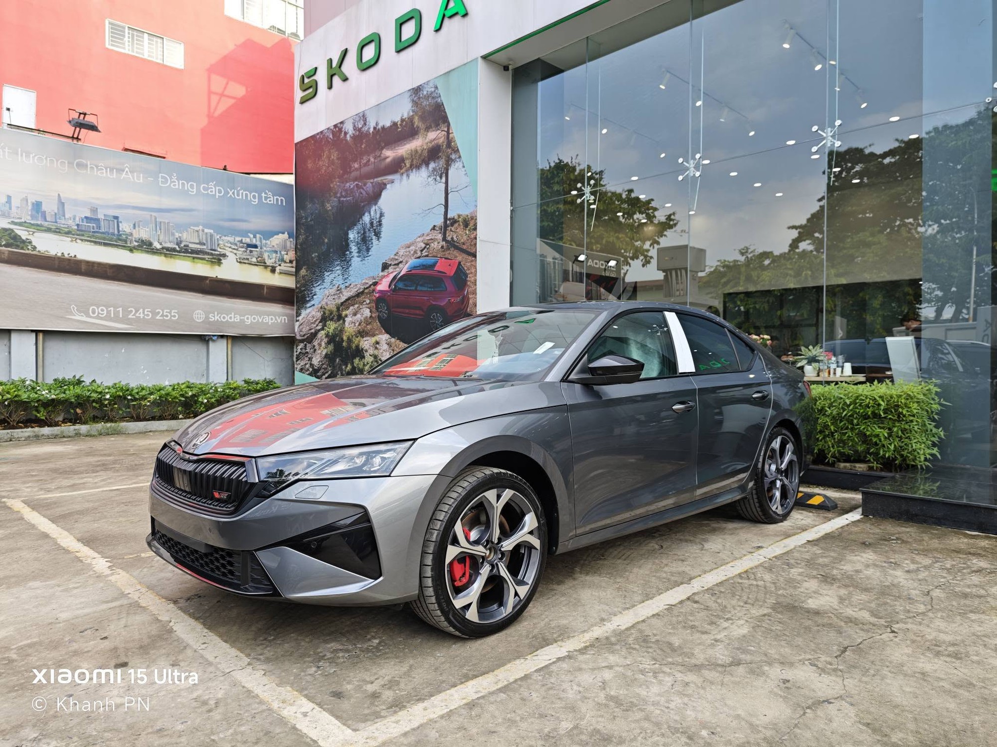 Cận cảnh Skoda Octavia vRS tại đại lý: Giá tạm tính 1,5 tỷ đồng, cạnh tranh VW Golf R bằng động cơ 265 mã lực, có thể ra mắt ngay tháng này - Ảnh 5