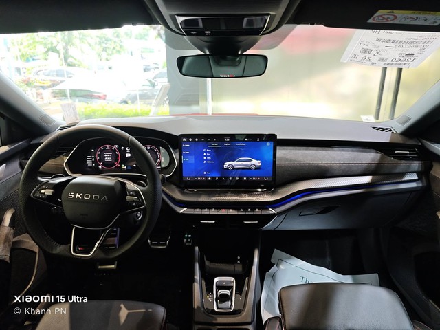 Cận cảnh Skoda Octavia vRS tại đại lý: Giá tạm tính 1,5 tỷ đồng, cạnh tranh VW Golf R bằng động cơ 265 mã lực, có thể ra mắt ngay tháng này - Ảnh 3