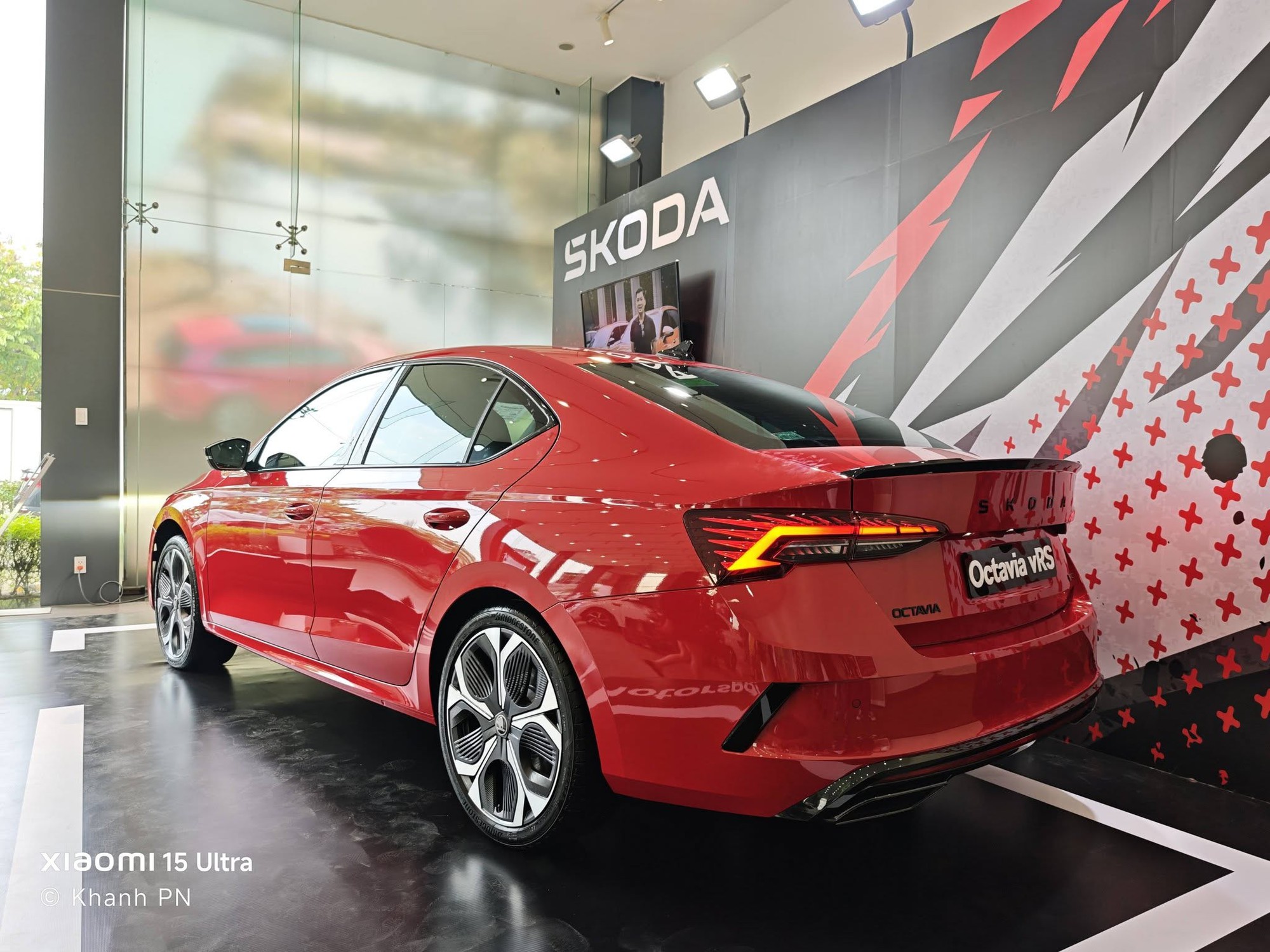 Cận cảnh Skoda Octavia vRS tại đại lý: Giá tạm tính 1,5 tỷ đồng, cạnh tranh VW Golf R bằng động cơ 265 mã lực, có thể ra mắt ngay tháng này - Ảnh 6