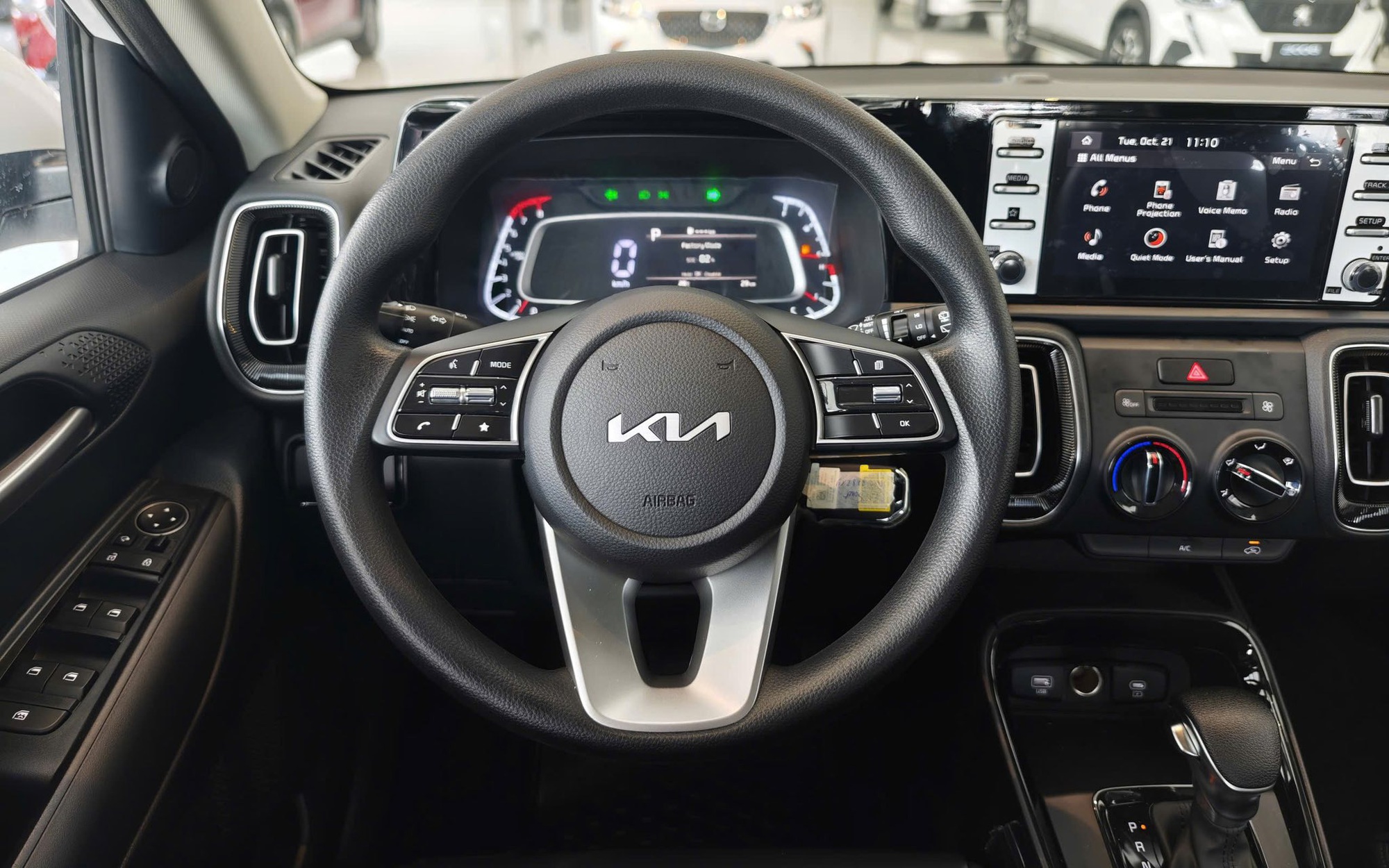 Cắt trang bị để thêm bản ‘giá rẻ’ - Chiến lược ‘câu khách’ mới của nhiều mẫu xe tại Việt Nam năm nay - Ảnh 7