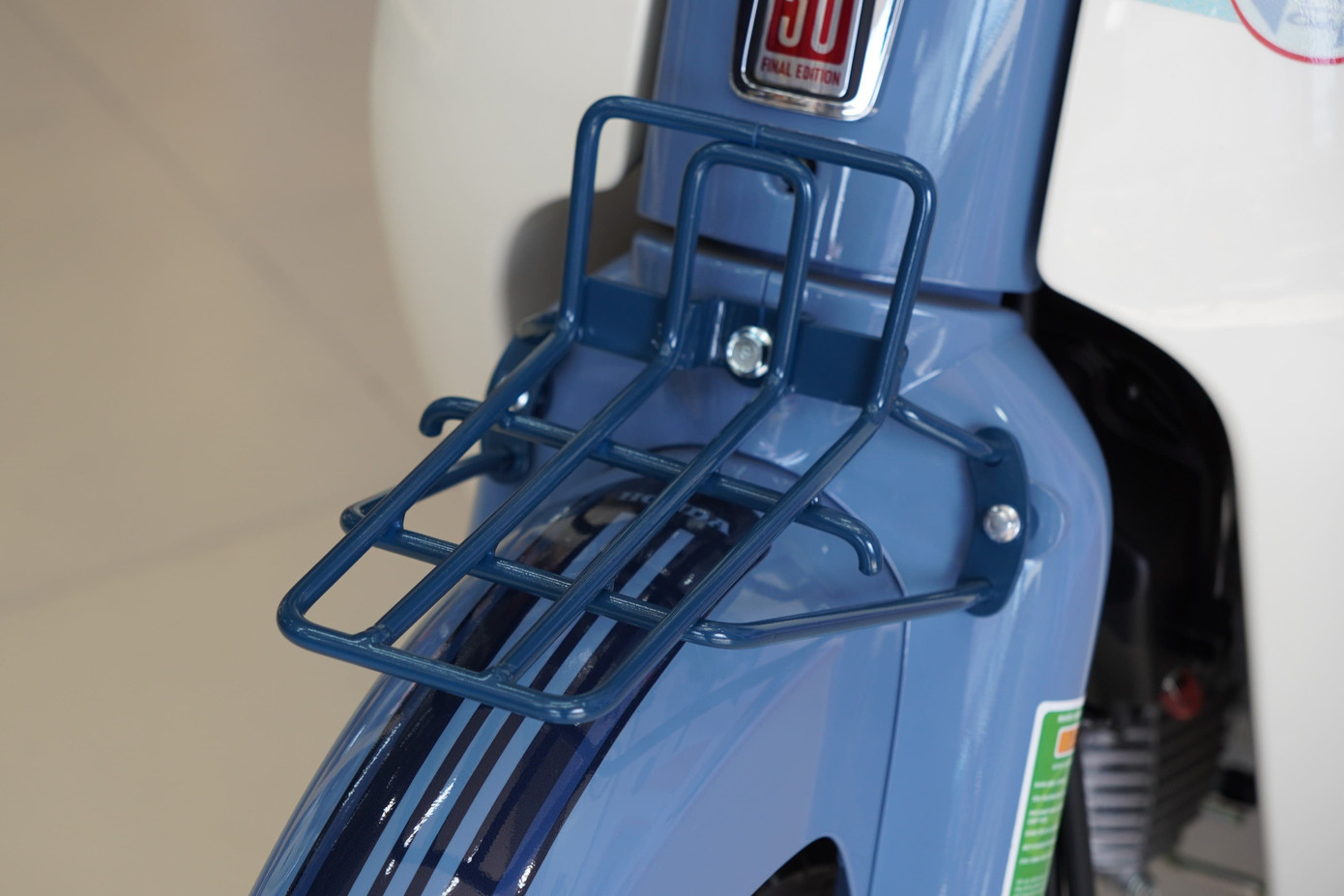 Bản độ ‘nhẹ’ Honda Super Cub 50 Final Edition giá trên 100 triệu đồng - Ảnh 8