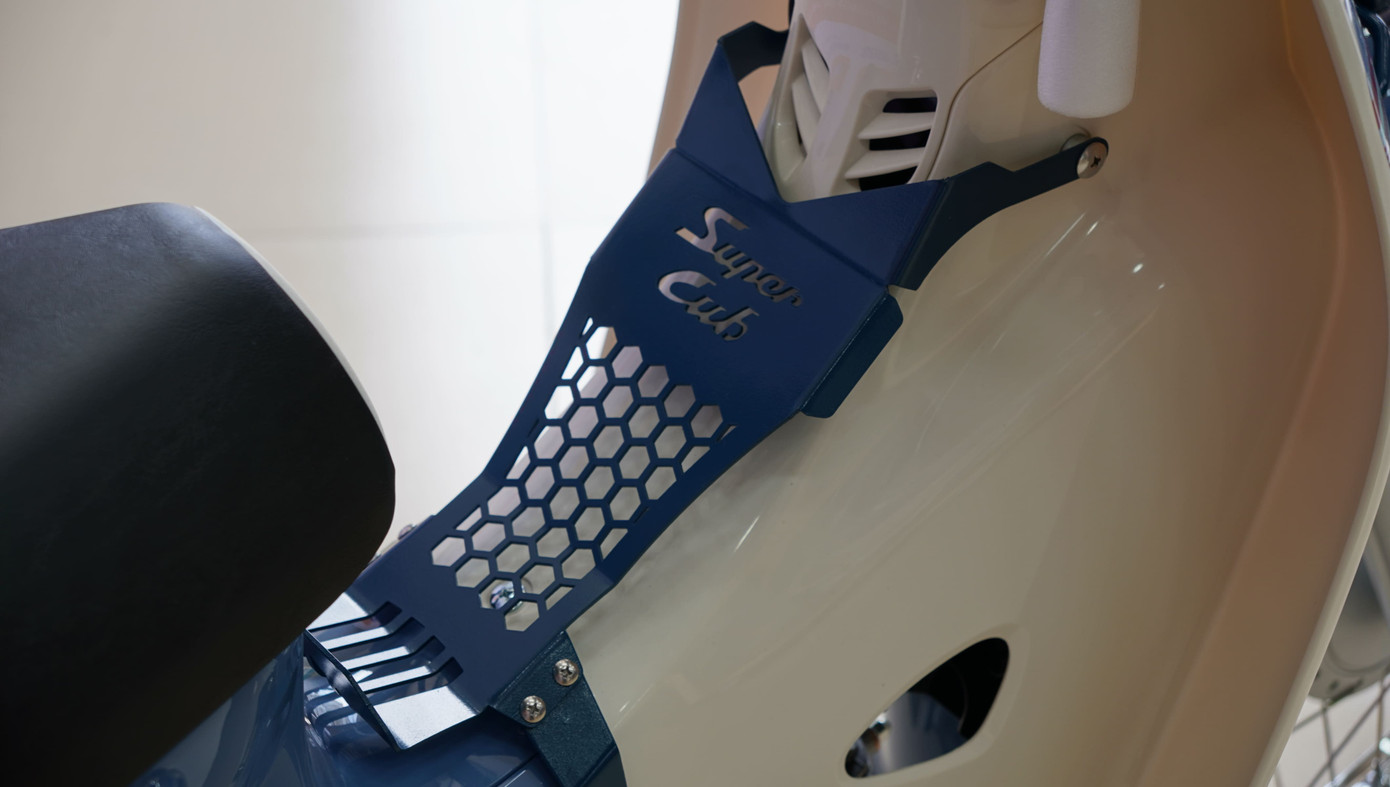 Bản độ ‘nhẹ’ Honda Super Cub 50 Final Edition giá trên 100 triệu đồng - Ảnh 9