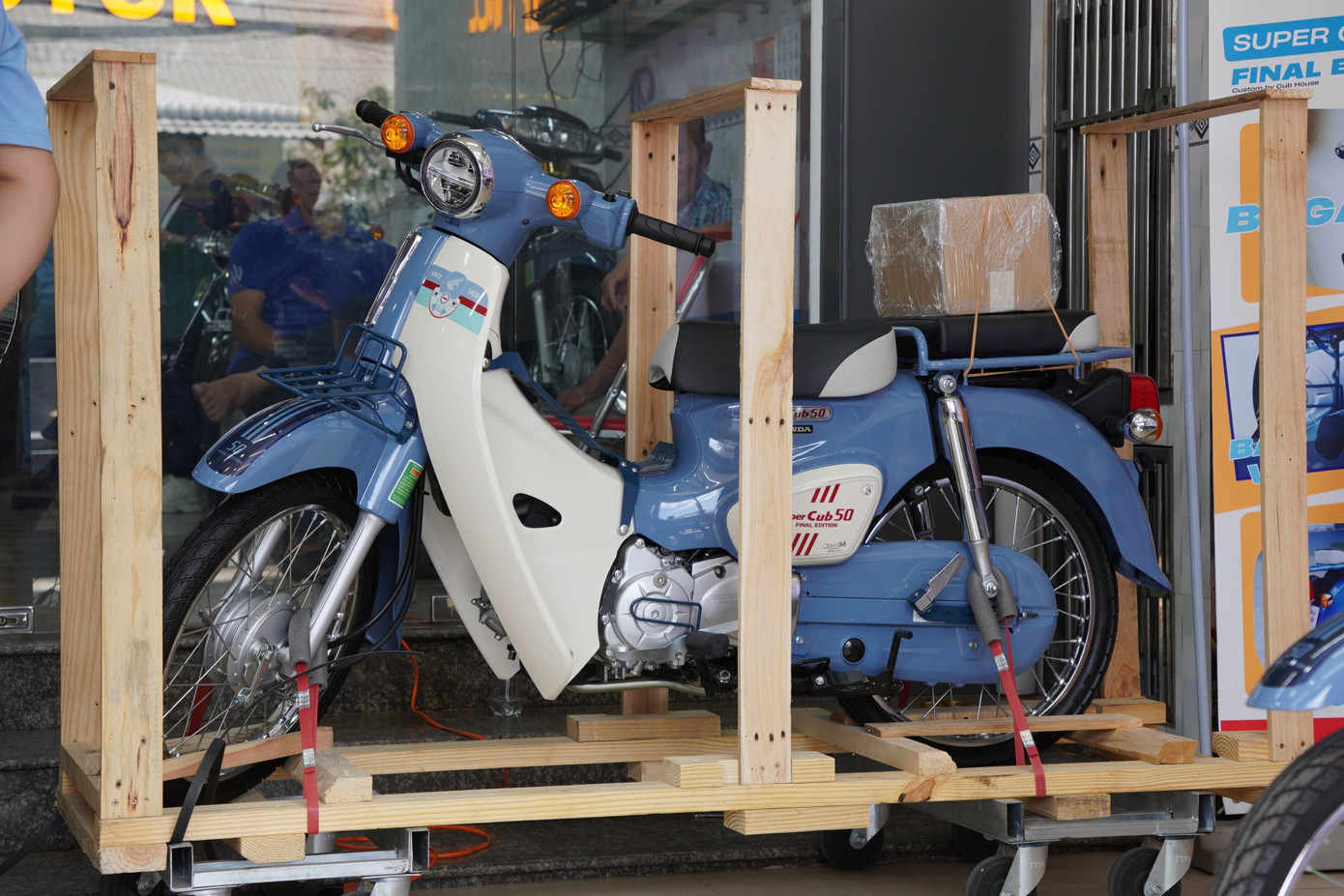 Bản độ ‘nhẹ’ Honda Super Cub 50 Final Edition giá trên 100 triệu đồng - Ảnh 1