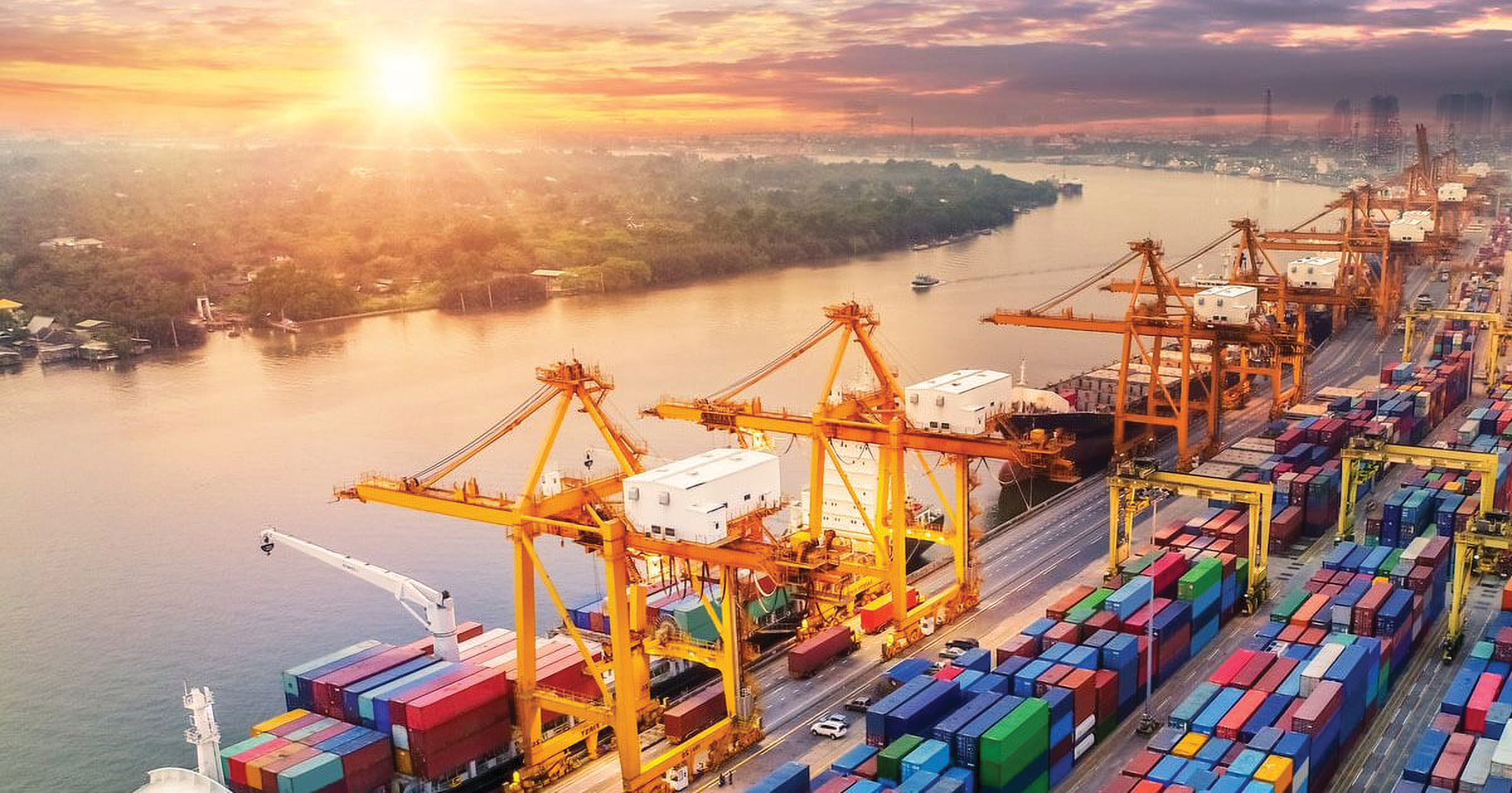 Xuất nhập khẩu Việt Nam lập kỷ lục 920 tỷ USD - Ảnh 1