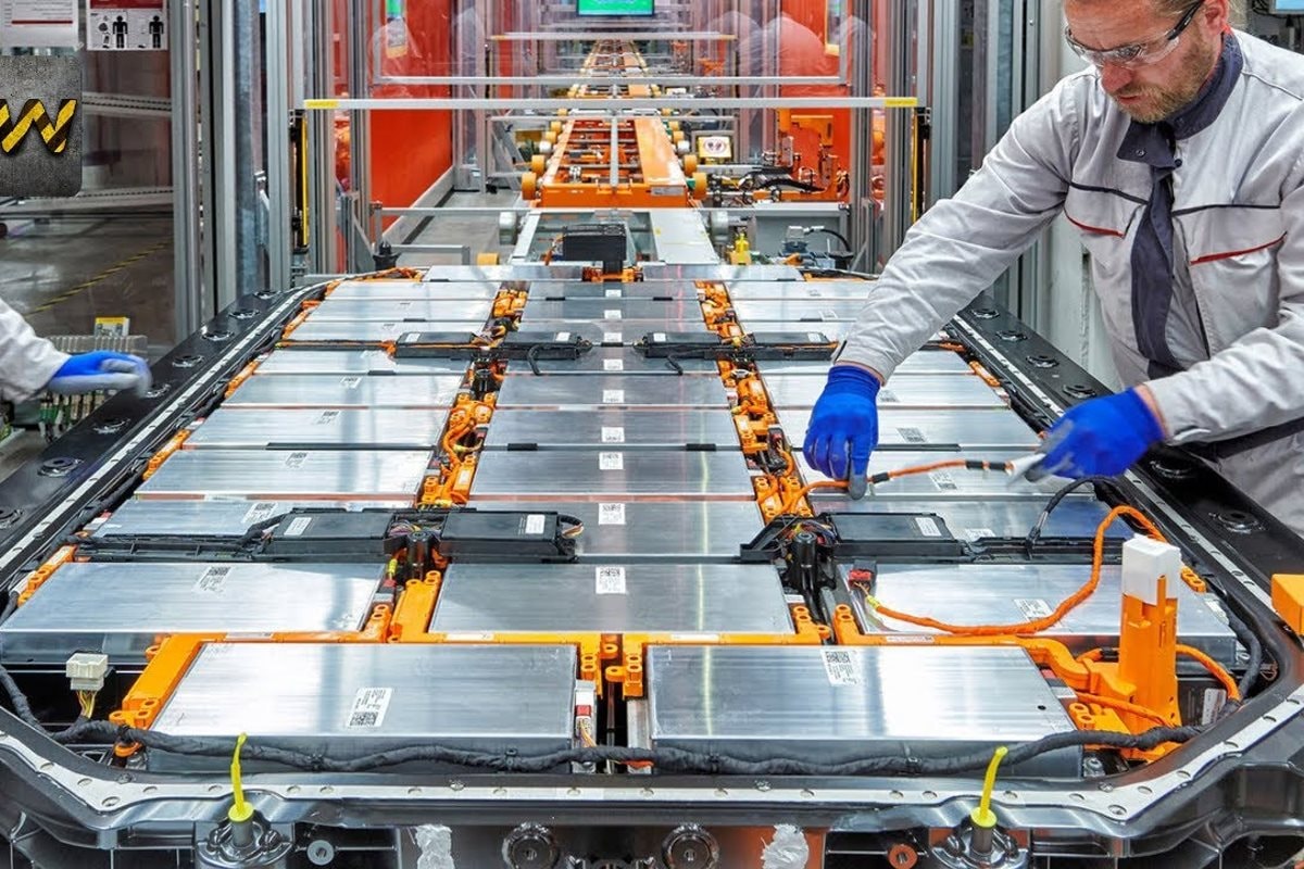 Bước đột phá mới trong công nghệ pin giúp xe điện nhẹ hơn, giá thành rẻ hơn, hiện thực hóa mục tiêu chạy 1.000 km mới cần sạc - Ảnh 2