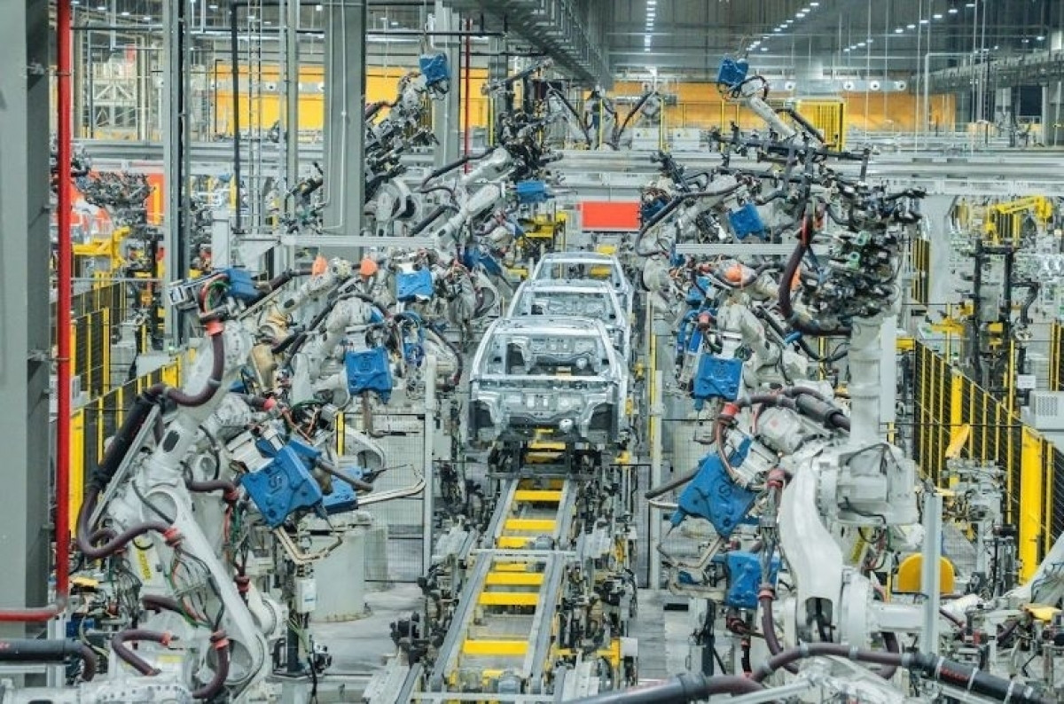 VinFast làm điều chưa từng có: Xuất xưởng ô tô điện thứ 200.000 trong năm, công suất tương đương các Gigafactory trên thế giới - Ảnh 2