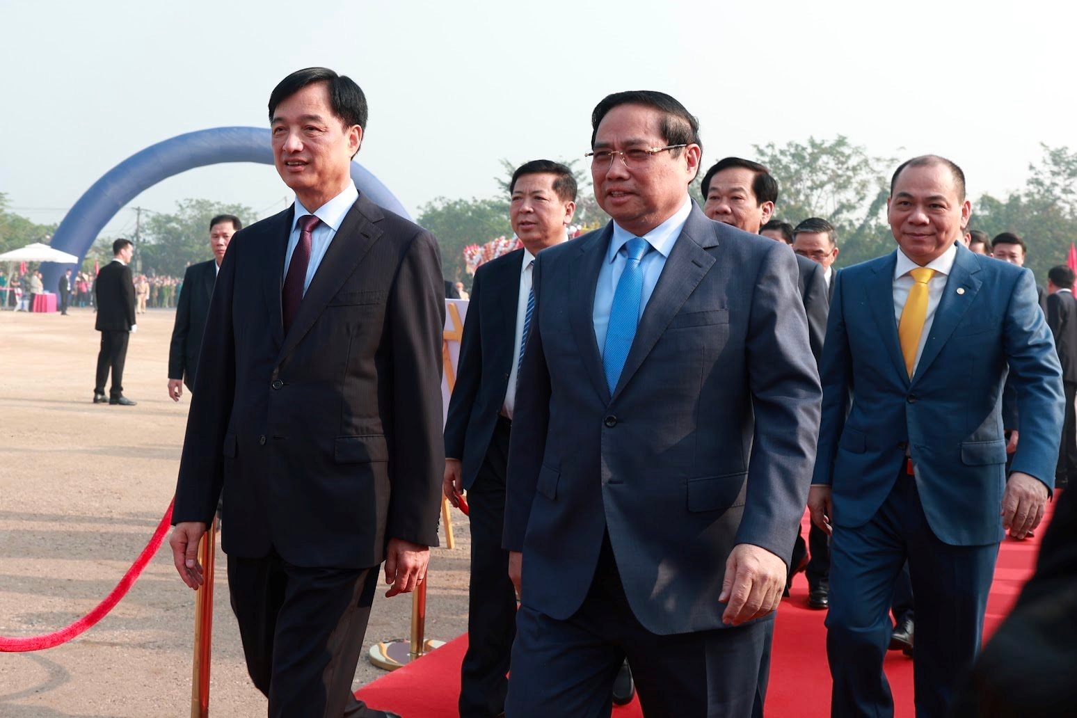 Thủ tướng Phạm Minh Chính, Bí thư Hà Nội khởi công siêu dự án 925.000 tỷ đồng có sân vận động bậc nhất thế giới do tỷ phú Phạm Nhật Vượng đầu tư - Ảnh 1