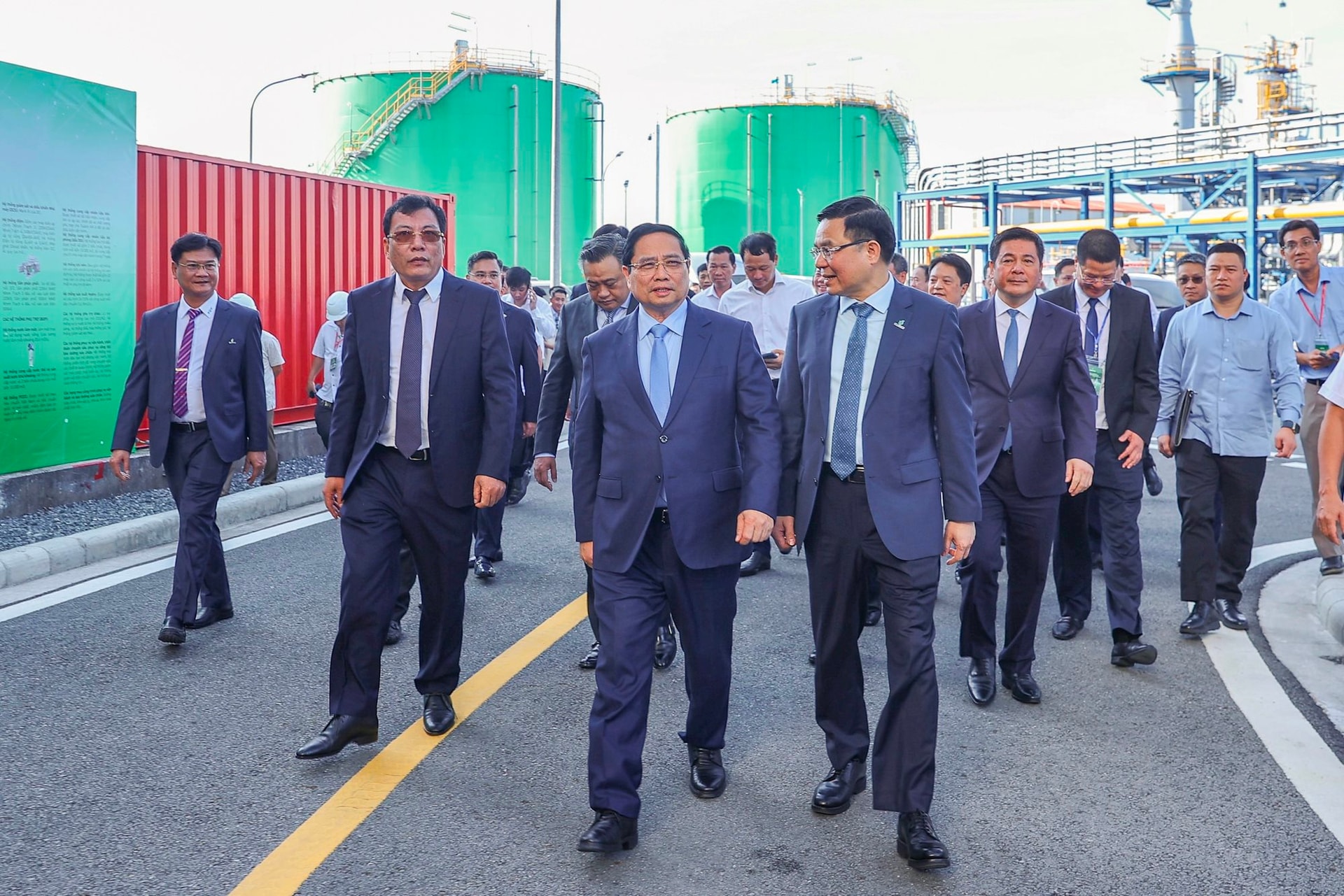 Khánh thành nhà máy tỷ USD “10 nhất” lần đầu tiên ở Việt Nam, Thủ tướng đánh giá là “dự án kiểu mẫu” - Ảnh 1