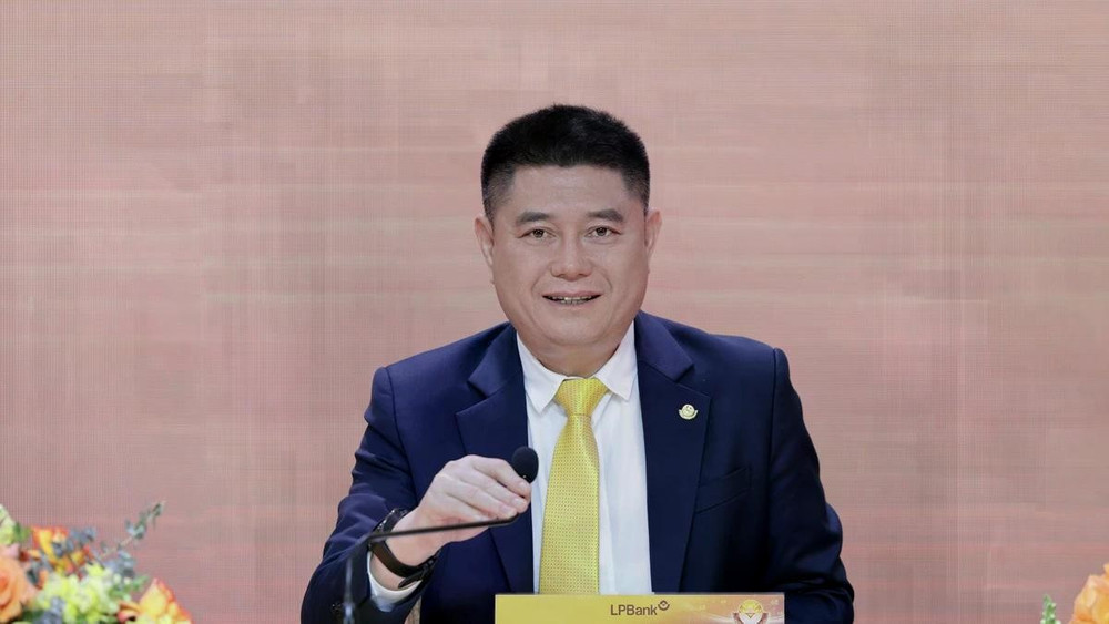 Ông Nguyễn Đức Thụy giảm sở hữu tại LPBank xuống dưới 1% - Ảnh 1