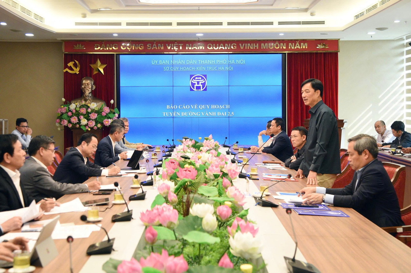 Bí thư Hà Nội chỉ đạo phải đưa dự án Vành đai 2,5 về đích đúng tiến độ - Ảnh 1