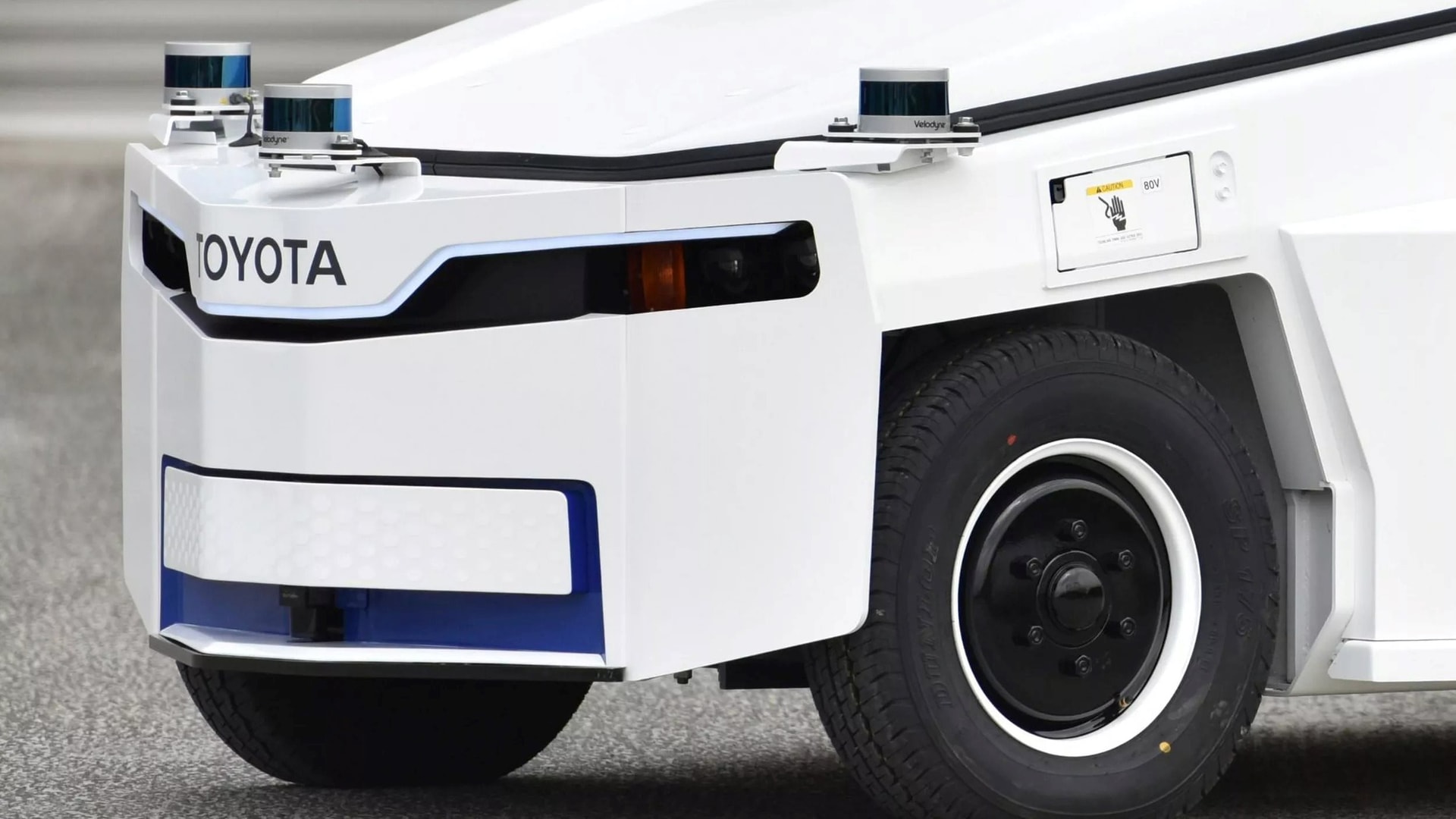 Phát hiện 3 chiếc xe đầu kéo không người lái chạy bon bon ở sân bay đông đúc bậc nhất thế giới – ai cũng nghĩ chỉ Trung Quốc mới làm được nhưng không phải - Ảnh 3