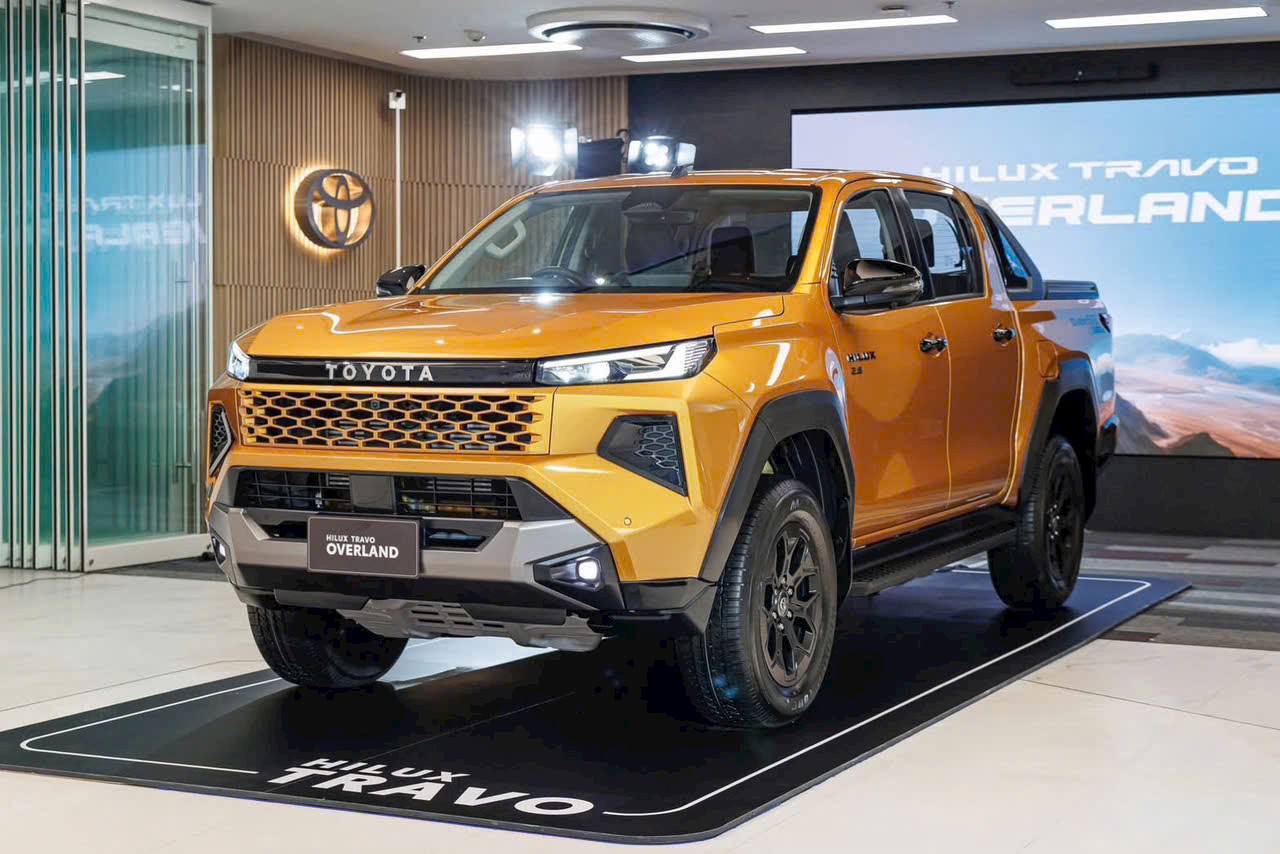 Thêm thông tin Toyota Hilux 2026 bán tại Việt Nam tháng sau: Giá tạm tính từ dưới 700 triệu đồng, 3 bản, máy 2.8L, có ADAS đời mới đấu Ranger - Ảnh 3