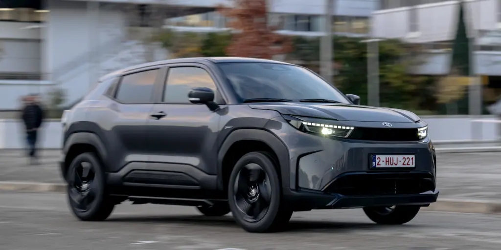 Toyota đang chứng minh cho thế giới thấy không phải là không có khả năng làm xe điện - Ảnh 2