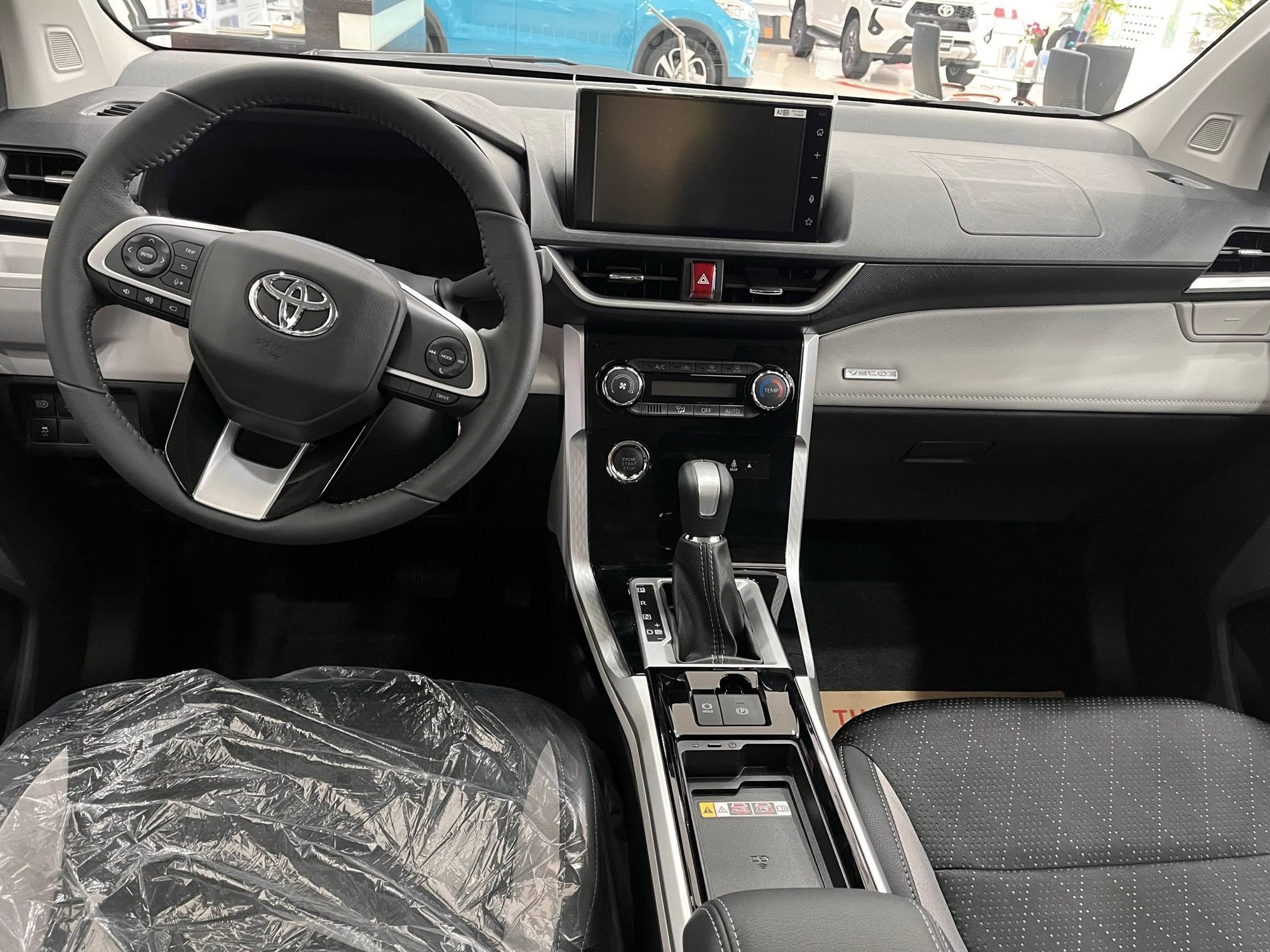 Toyota Veloz Cross giảm tới 75 triệu đồng, giá thực tế thấp hơn cả CUV hạng A - Ảnh 2