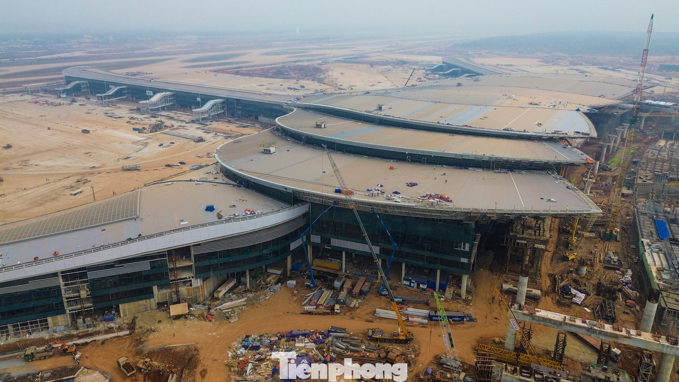 Toàn cảnh nhà ga nghìn tỷ sân bay Long Thành trước ngày đón chuyến bay đầu tiên - Ảnh 5