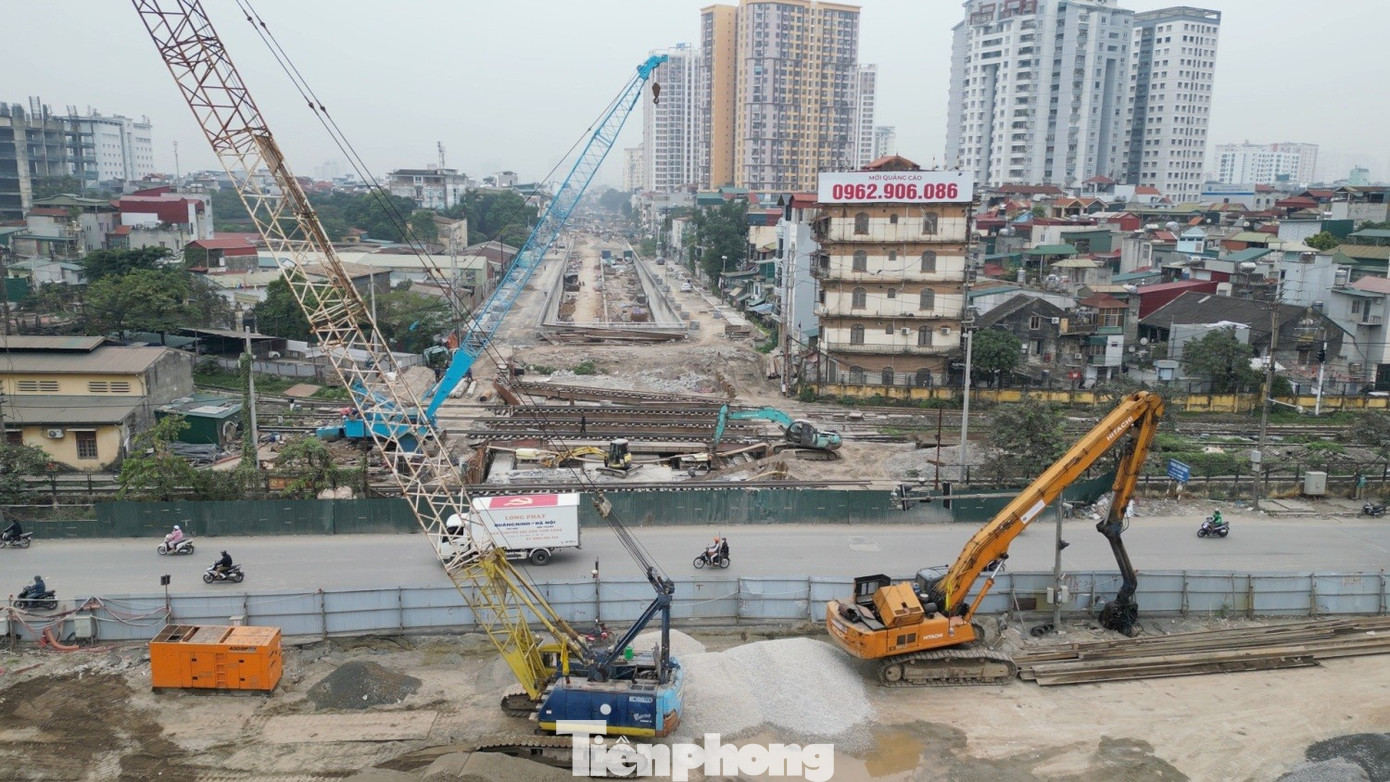 Được yêu cầu dỡ rào trước 25/12, hầm chui Vành đai 2,5 đang thi công ra sao? - Ảnh 3