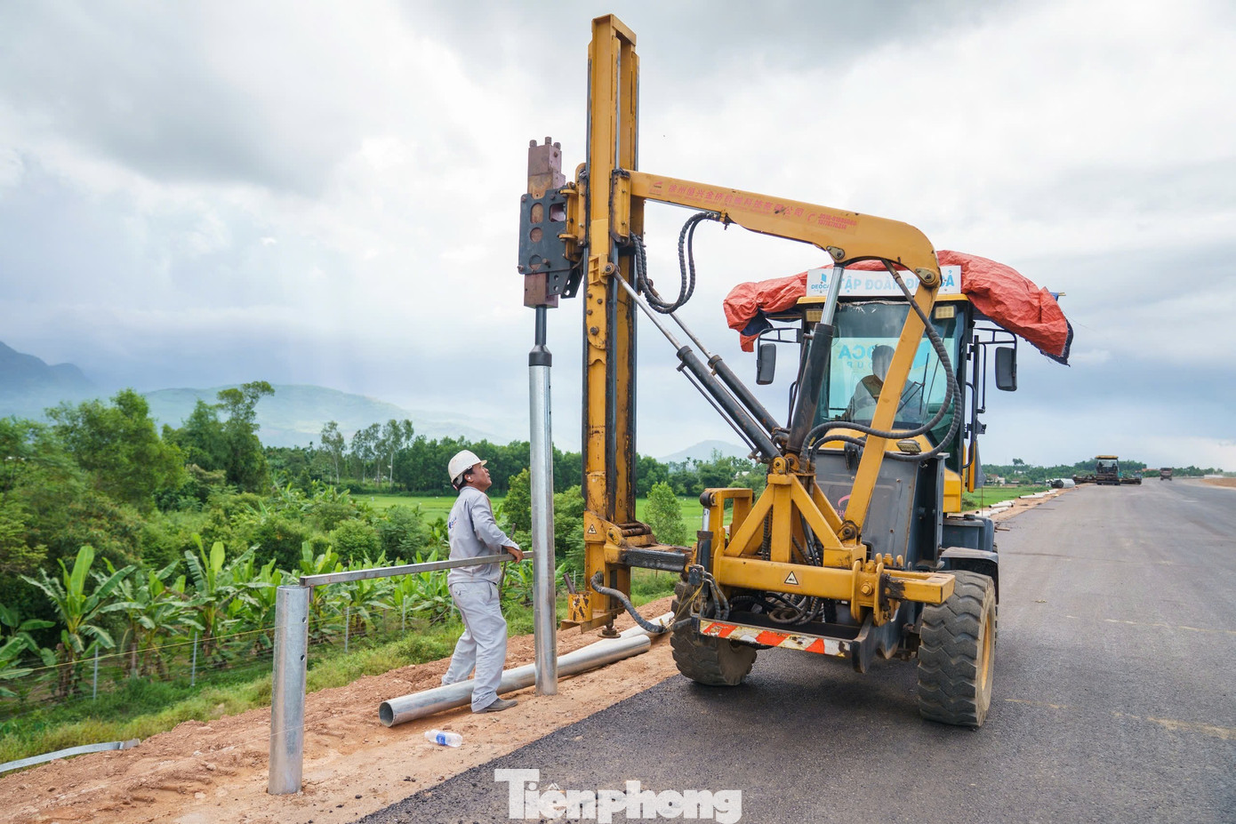Cao tốc Quảng Ngãi - Hoài Nhơn 'chạy nước rút' - Ảnh 8