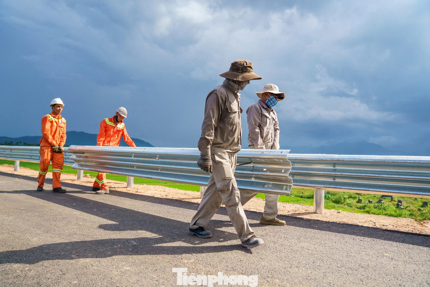 Cao tốc Quảng Ngãi - Hoài Nhơn 'chạy nước rút' - Ảnh 7