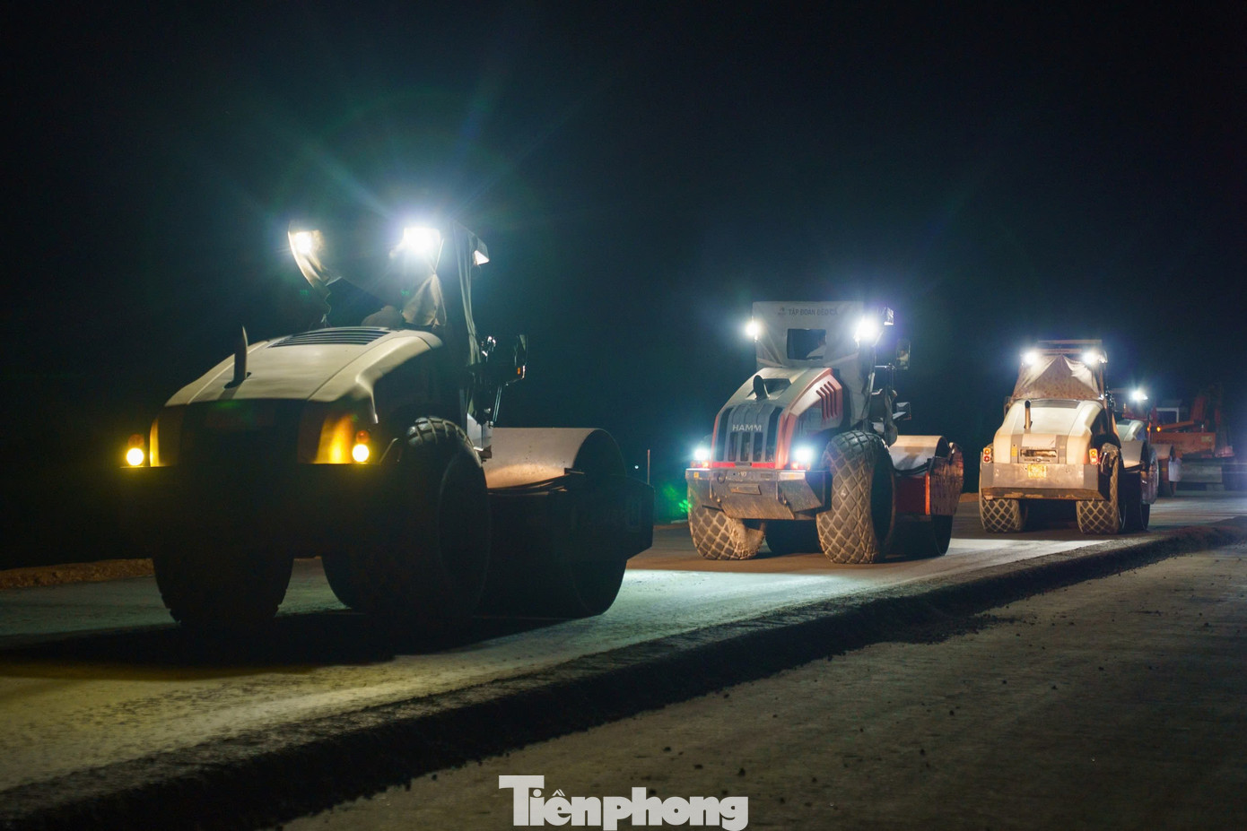 Cao tốc Quảng Ngãi - Hoài Nhơn 'chạy nước rút' - Ảnh 10