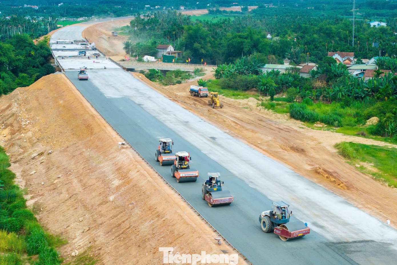 Cao tốc Quảng Ngãi - Hoài Nhơn 'chạy nước rút' - Ảnh 3