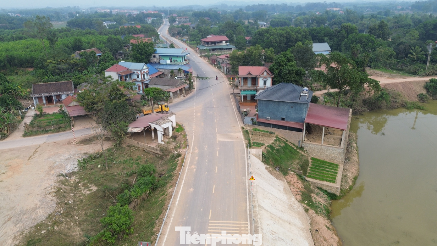 Cận cảnh tuyến đường 'cụt' 220 tỷ kết nối với... đồng ruộng ở Thái Nguyên - Ảnh 7
